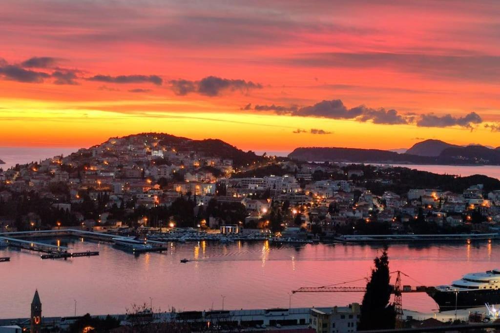 Walking Distance Old Town 120M2,Garden,View,Garage Apartment Dubrovnik Exterior photo
