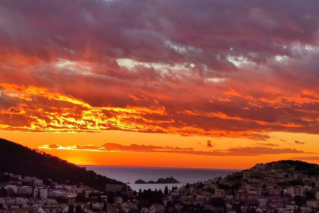 Walking Distance Old Town 120M2,Garden,View,Garage Apartment Dubrovnik Exterior photo