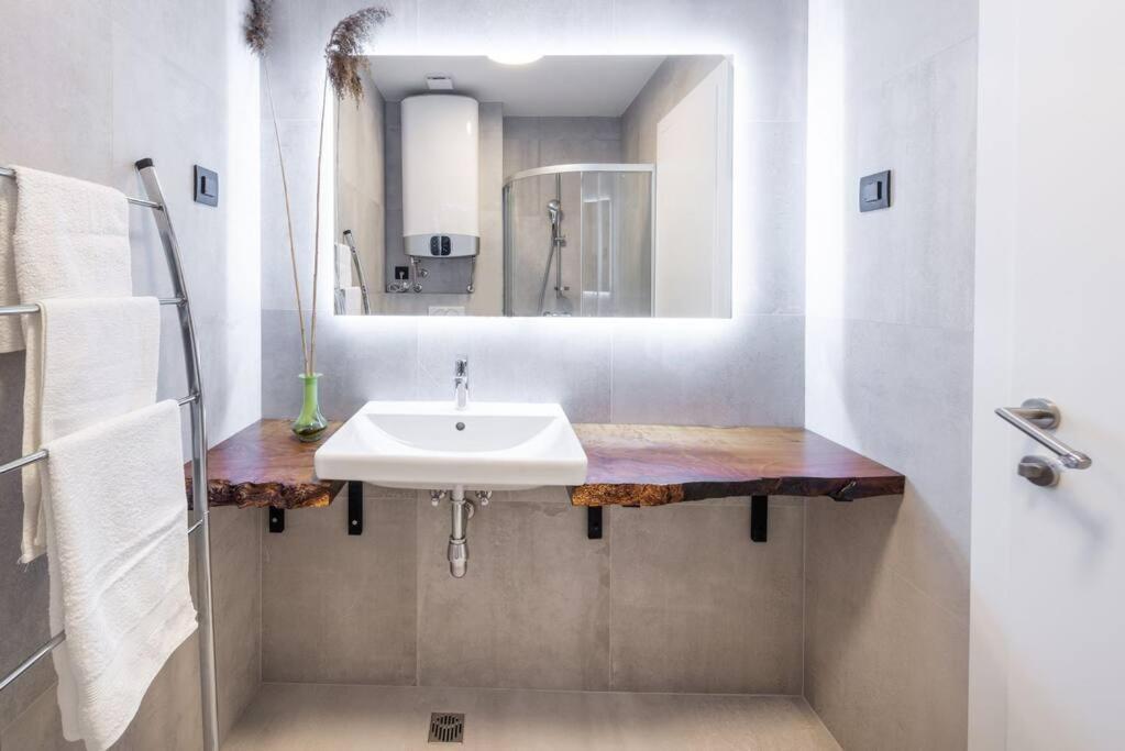 Walking Distance Old Town 120M2,Garden,View,Garage Apartment Dubrovnik Exterior photo